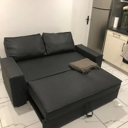 Cozy And Well Located